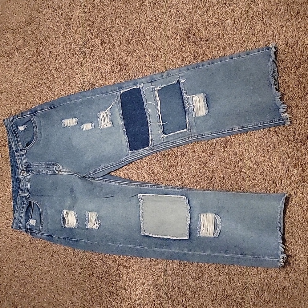 **BARELY WORN** blue straight patchwork distressed jeans men's size 36/40